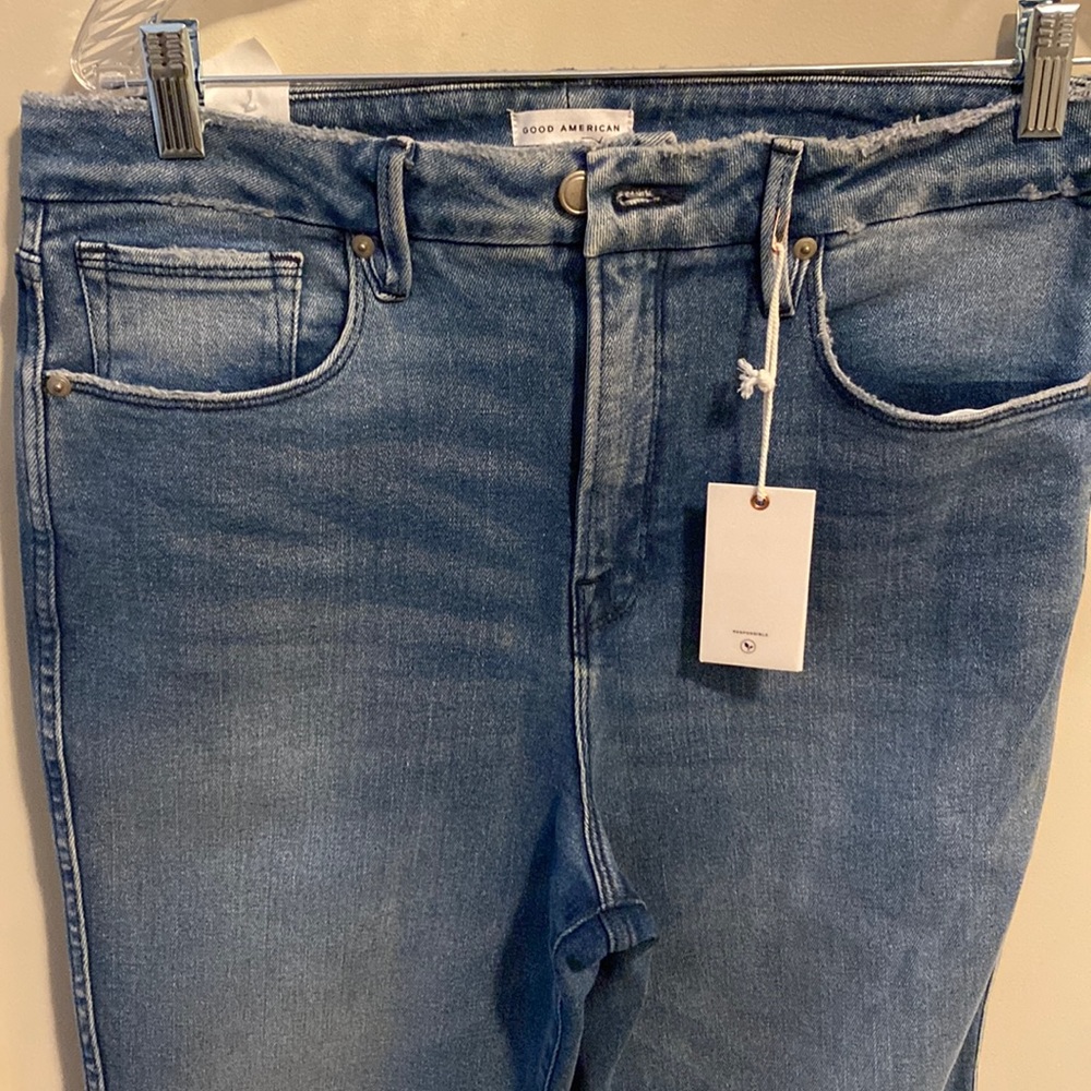 Good American- Brand New Curve Straight Jeans